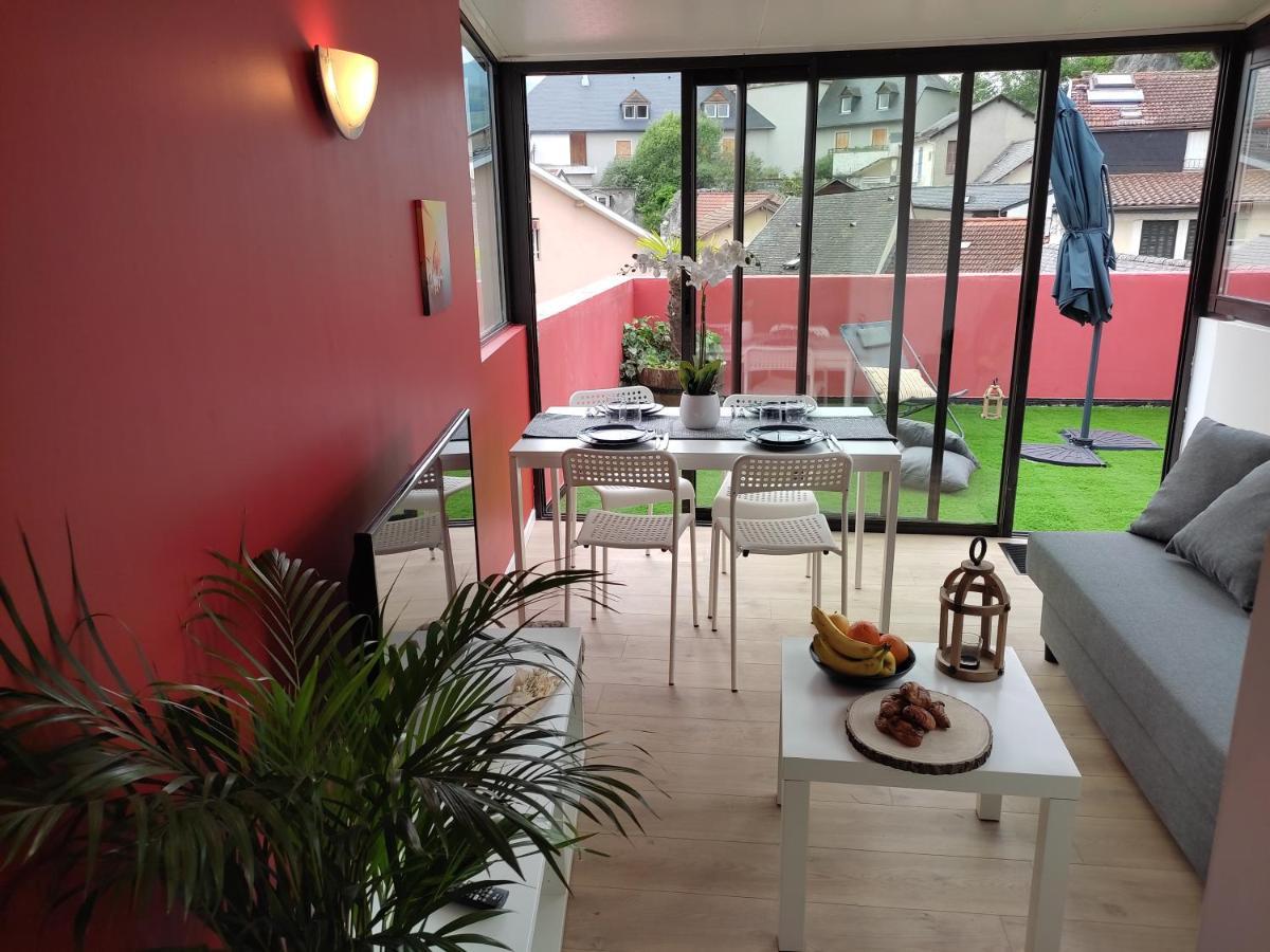 Air-Conditioned Flat With Terrace - Private & Independent - Lourdes Exterior photo